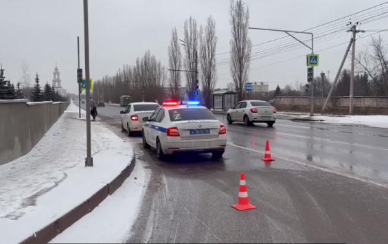 В Курске на проспекте Победы водитель с десятками нарушений сбил школьника на переходе