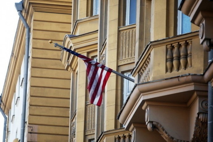 "В ожидании удара Израиля по Ирану": США инициировали частичный вывод дипломатического персонала из Ирака, Бахрейна и Кувейта