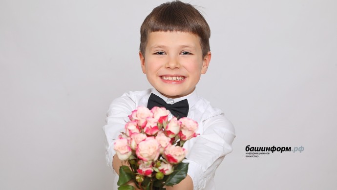 Жительницы Уфы рассказали о самых желанных подарках на День матери