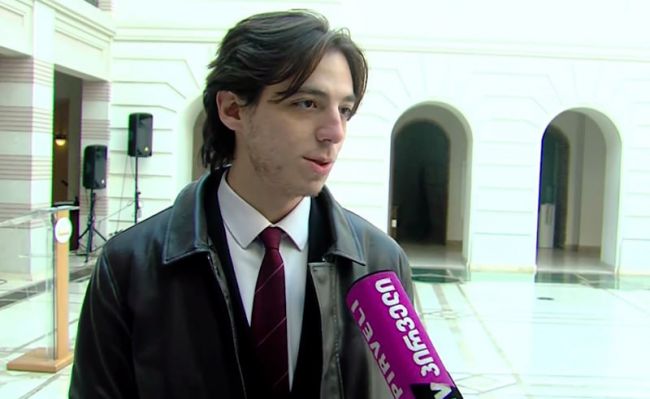 Грузинская оппозиция подвергла травле самого молодого депутата