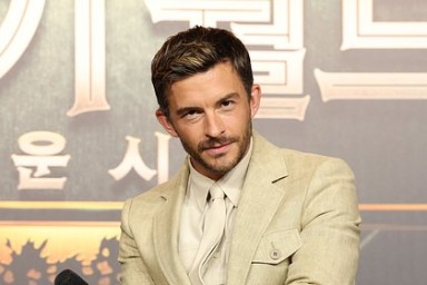 Британского актера назвали самым сексуальным мужчиной из ныне живущих