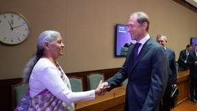 Денис Мантуров встретился с Министром финансов Индии Нирмалой Ситхараман