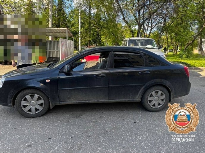 В Уфе автомобиль наехал во дворе на 9-летнего ребенка