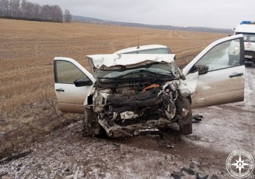 В Башкирии столкнулись «Гранта» и «Приора»: есть жертвы