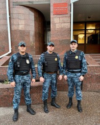 Житель Башкирии в здании суда пытался съесть пакетик с наркотиками