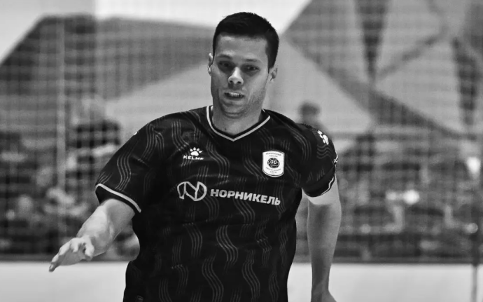 Бразильский футзалист "Норильского никеля" умер в аэропорту после матча Бразильский футзалист "Норильского никеля" умер в аэропорту после матча