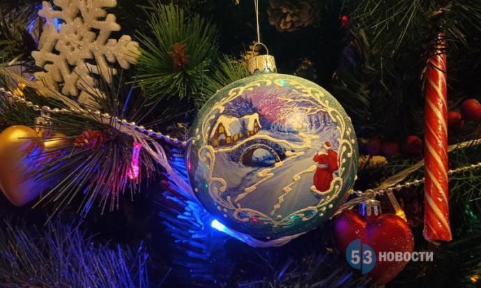 Натуральная VS искусственная. Как выбрать новогоднюю елку и остаться довольным Натуральная VS искусственная. Как выбрать новогоднюю елку и остаться довольным