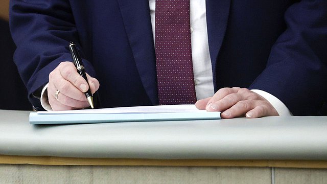 Профильная комиссия рекомендовала дать согласие на лишение неприкосновенности депутата Анатолия Вороновского