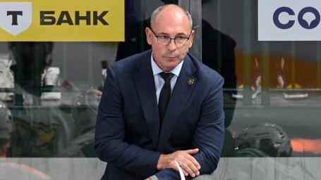 Двукратный обладатель Кубка Стэнли Зубов стал тренером "Трактора"