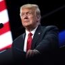 Вице-президента эвакуировали раньше Трампа: в США обсуждают реплику о выстрелах до начала ужина