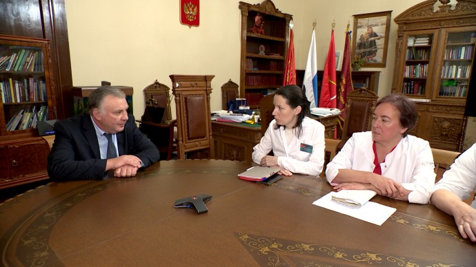 В ответе за жизни детей: Дмитрий Иванов отмечает 10-летие на посту ректора Педиатрического медицинского университета В ответе за жизни детей: Дмитрий Иванов отмечает 10-летие на посту ректора Педиатрического медицинского университета