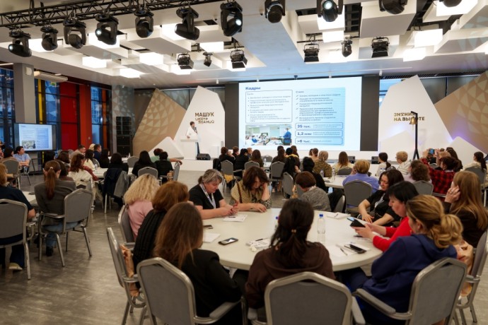 Сергей Кравцов представил опыт российской системы образования педагогическим работникам Южной Осетии Сергей Кравцов представил опыт российской системы образования педагогическим работникам Южной Осетии