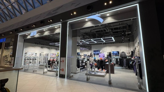 В Перми открылся первый магазин китайского спортивного бренда В Перми открылся первый магазин китайского спортивного бренда