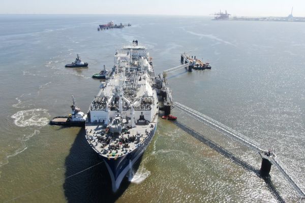 Европа спохватилась с газом: из-за Норвегии налегли на СПГ