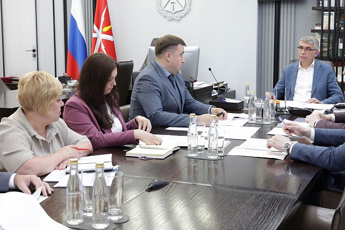 Дмитрий Миляев встретился с министром экономического развития Александром Ярошевским