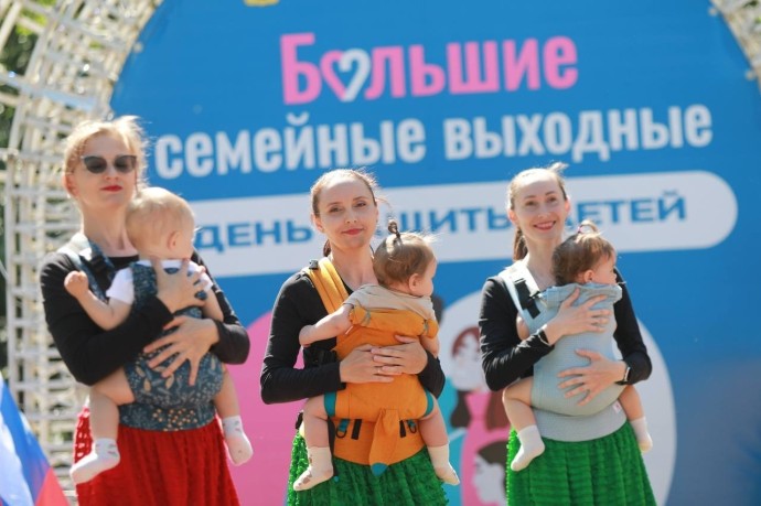 Выплата в размере 300 тысяч рублей при рождении третьего и последующих детей вводится в Ярославской области Выплата в размере 300 тысяч рублей при рождении третьего и последующих детей вводится в Ярославской области