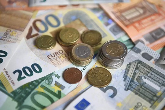 FT: в ЕС обсуждают использование активов РФ для помощи Украине