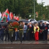 Илья Беспалов подарил жителям Могилёва самовар