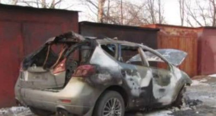 Поджог машины в Приморье оброс неожиданными деталями Поджог машины в Приморье оброс неожиданными деталями