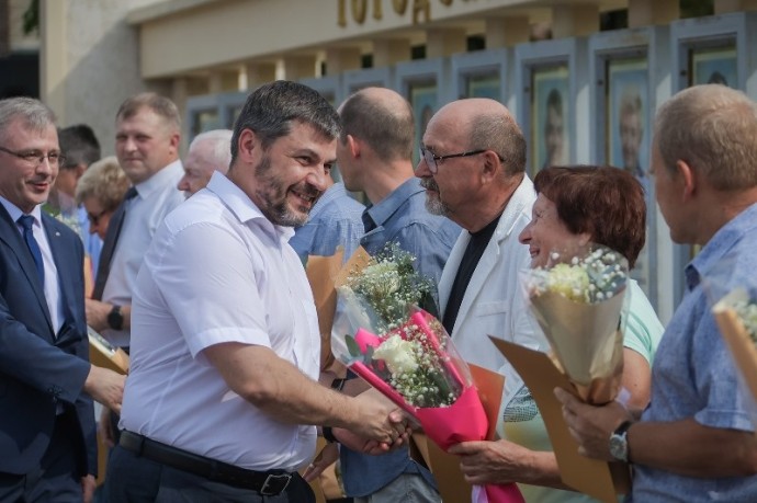 В Рыбинске открыли обновленную Доску почета В Рыбинске открыли обновленную Доску почета