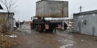В Астрахани снесли построенный на магистральной трубе шашлычный бар