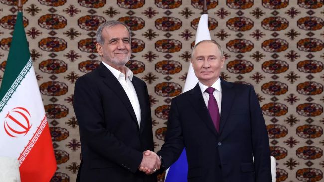 Владимир Путин провел телефонный разговор с президентом Ирана Масудом Пезешкианом