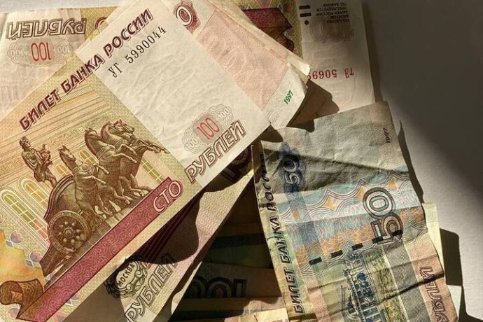 МРОТ в России с 1 января 2026 года вырос до 27 093 рублей