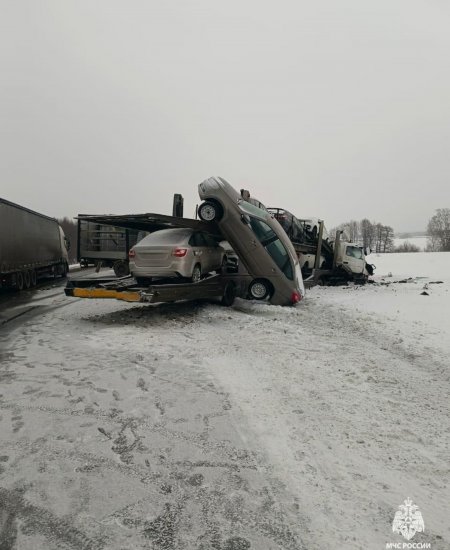 После массовой аварии на трассе в Башкирии образовалась гигантская пробка