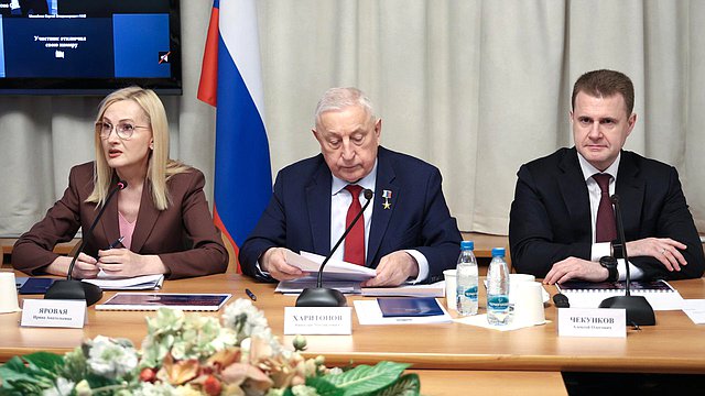 В Государственной Думе состоялась встреча с Министром РФ по развитию Дальнего Востока и Арктики Алексеем Чекунковым