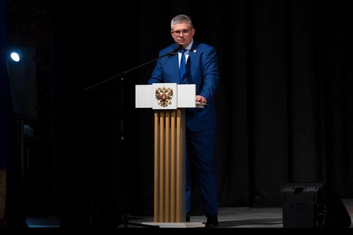 Глава Смоленска Александр Новиков почтил память ликвидаторов Чернобыльской катастрофы