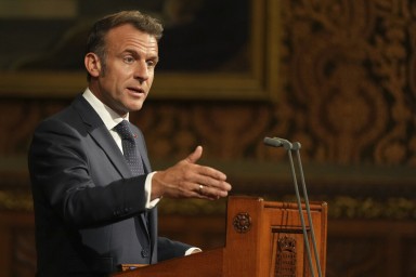 Макрон пообещал, что Европа не бросит Украину