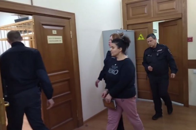 Суд в Ярославле избрал обвиняемой в угрозах учительнице женщине меру пресечения Суд в Ярославле избрал обвиняемой в угрозах учительнице женщине меру пресечения