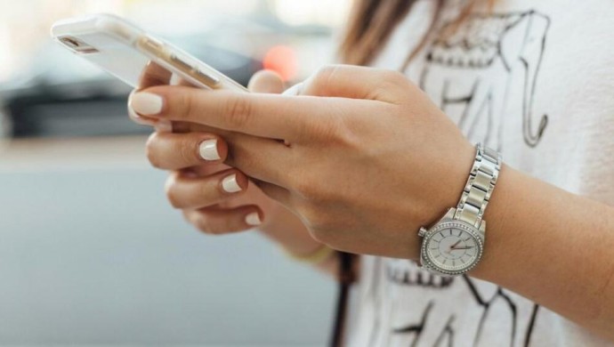 ФАС: рекламу в Telegram и на YouTube запретят с 2027 года