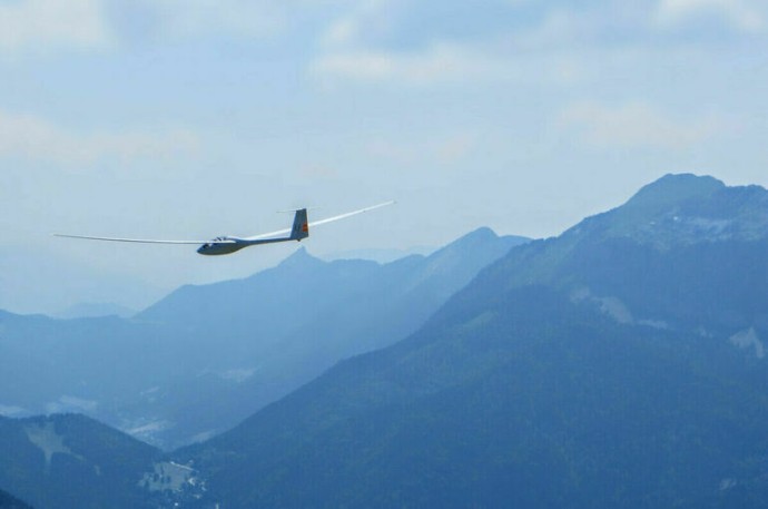 В Турции упал неизвестный дрон самолетного типа