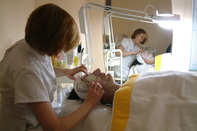 Московские салоны красоты массово уходят с рынка из-за налоговой реформы Московские салоны красоты массово уходят с рынка из-за налоговой реформы