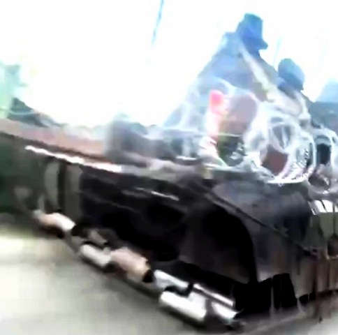 Замечен сверхзащищенный БТР на базе Т-72 - новый шедевр от наших бойцов
