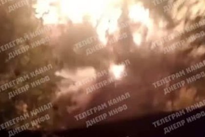 Взрыв склада ВСУ после российских ночных ударов попал на видео Взрыв склада ВСУ после российских ночных ударов попал на видео