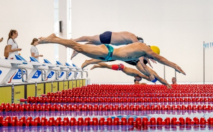 Международные соревнования по плаванию "СахМастерс" стартовали на Сахалине