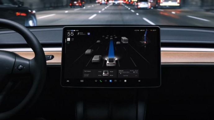 У американских регуляторов возникли вопросы к способности роботакси Tesla ориентироваться в условиях плохой видимости