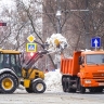 Для устранения последствий снегопада в столице применяют тяжелую погрузочную технику