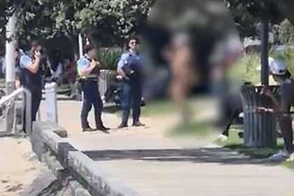 Задержан голый пенсионер на велосипеде Задержан голый пенсионер на велосипеде