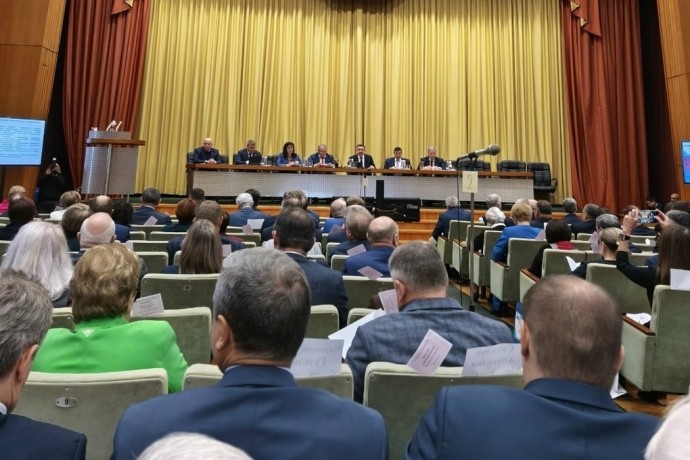 Председатель Союза профсоюзов Карелии Илья Косенков принимает участие в Генеральном Совете ФНПР, который проходит сейчас в Москве