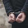 Полиция поймала гастролёра, который делал закладку наркотиков в сетевом магазине