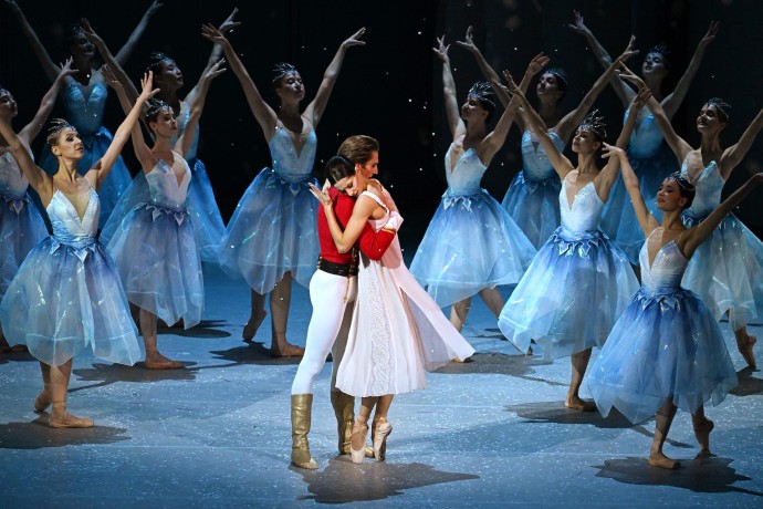 «Афиша» и СберСпасибо запустили совместный проект «Изумрудная коллекция» «Афиша» и СберСпасибо запустили совместный проект «Изумрудная коллекция»