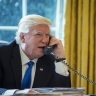 Белый дом опубликовал фото разговаривающего с Путиным по телефону Трампа