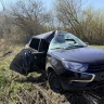 В Мордовии молодой водитель "Гранты" врезался в световую опору, пострадал пассажир