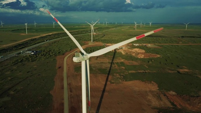 В развитие ветроэнергетики в Ростовской области вложили более 60 млрд рублей В развитие ветроэнергетики в Ростовской области вложили более 60 млрд рублей