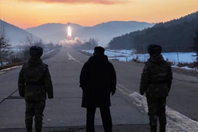Северная Корея провела учения подразделения ведущей огневой ударной группы армии