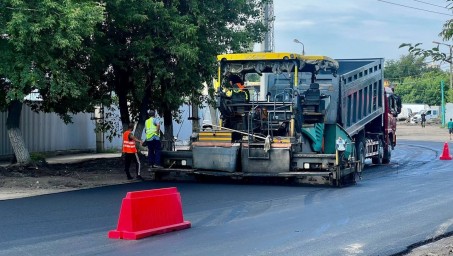 В уфимской Нижегородке обновляют асфальт на улице Селикатной