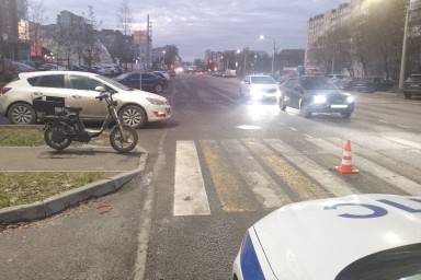 Велосипедист нарушил ПДД и попал под колеса машины в Вологде